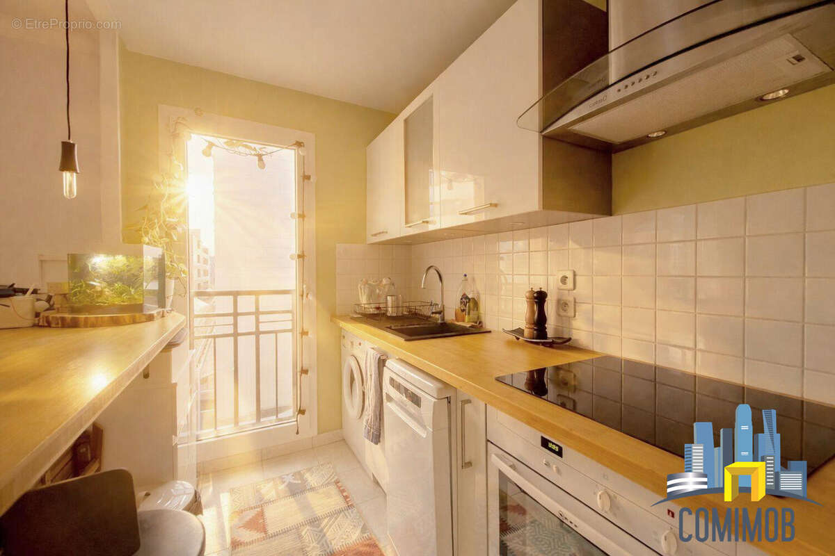 Appartement à COURBEVOIE