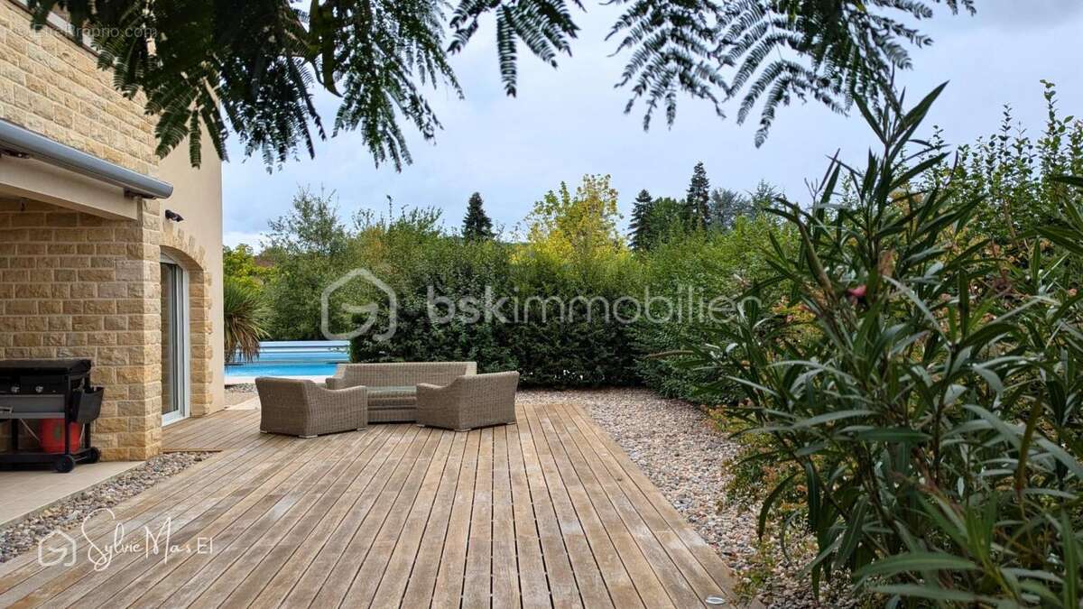 Maison à PUY-L'EVEQUE