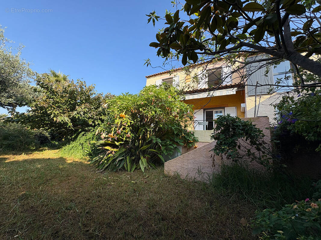 Maison à SAUSSET-LES-PINS