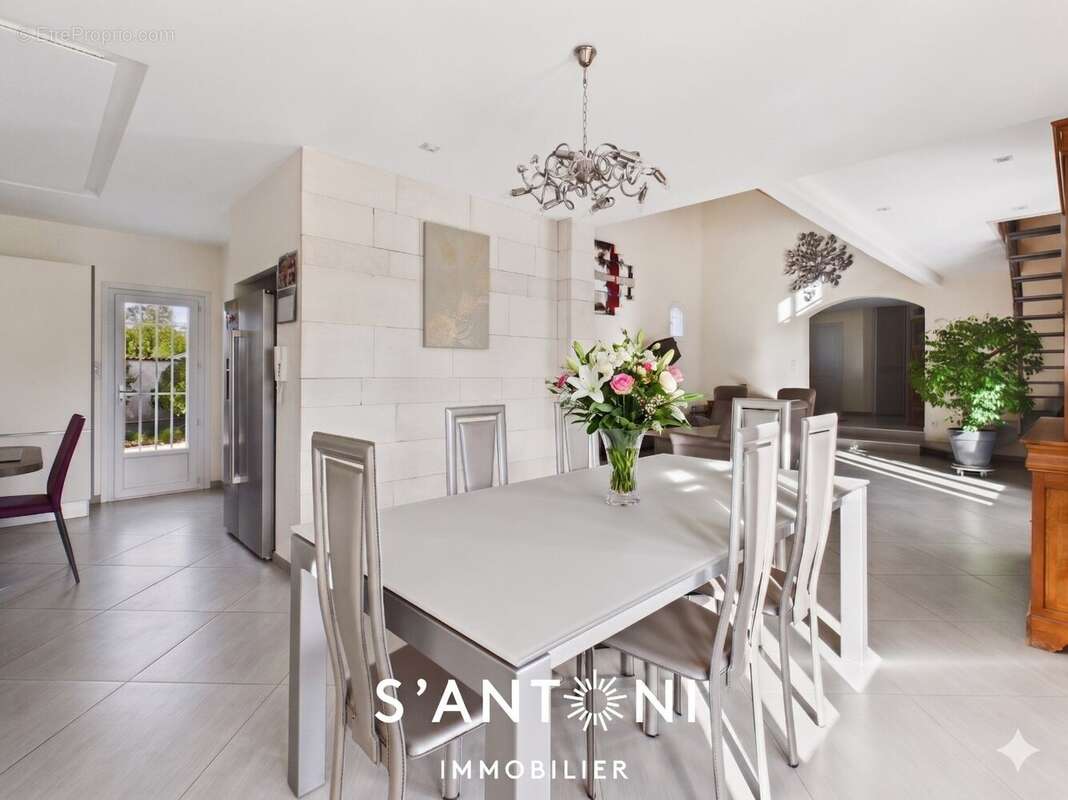 Maison d'exception avec piscine  Quartier calme - photo 7