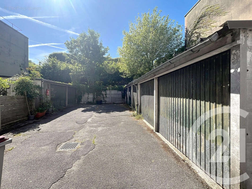 Autre à SAINT-CLOUD