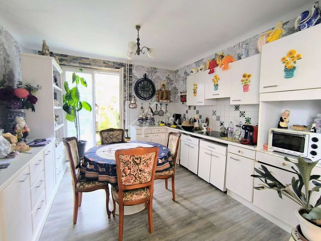 Maison à SAINT-ELOY-LES-MINES