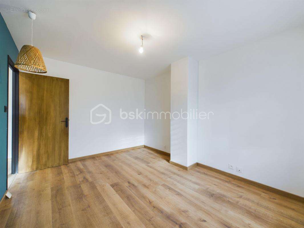 Maison à COURCELLES-CHAUSSY