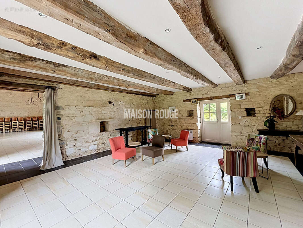 MONT-DOL - Maison de caractère avec dépendances et bâtiments professionnels dans un cadre verdoyant - photo 15