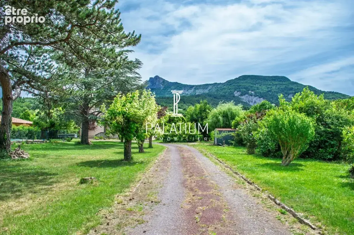 SISTERON - Maison de 116 m² sur un terrain de 2 770 m² avec - photo 7
