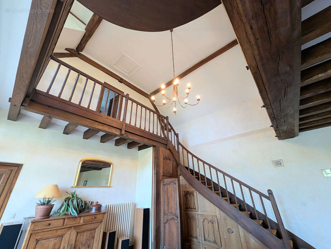 Maison à VALLIERES-LES-GRANDES