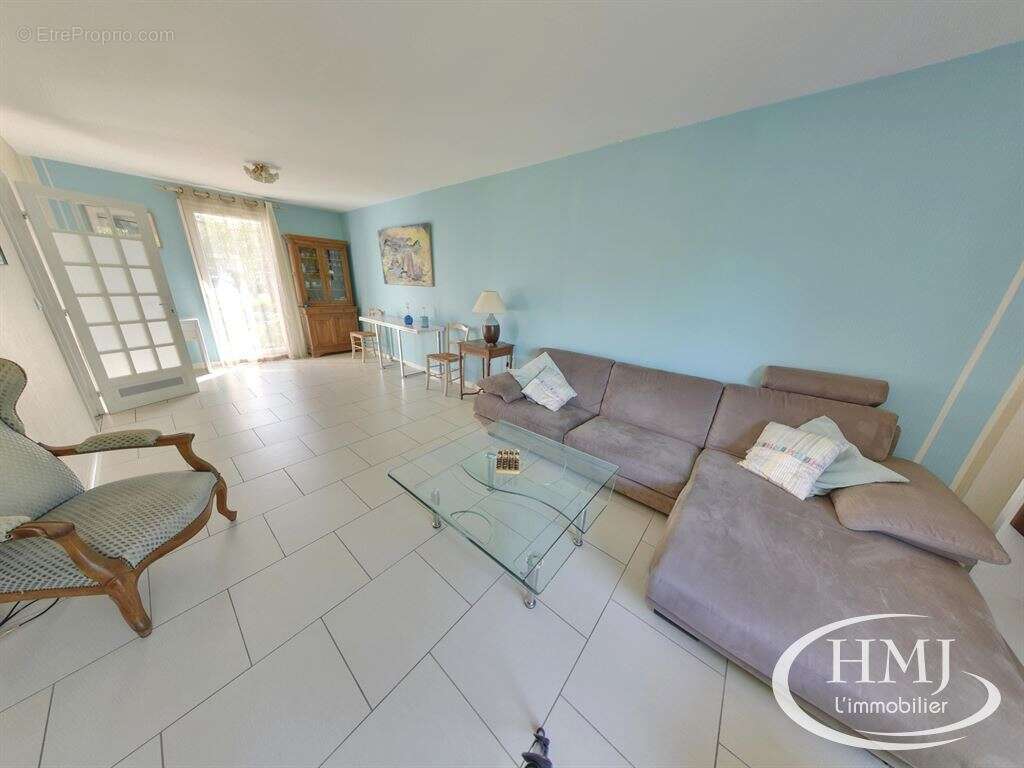 Maison à COURCOURONNES