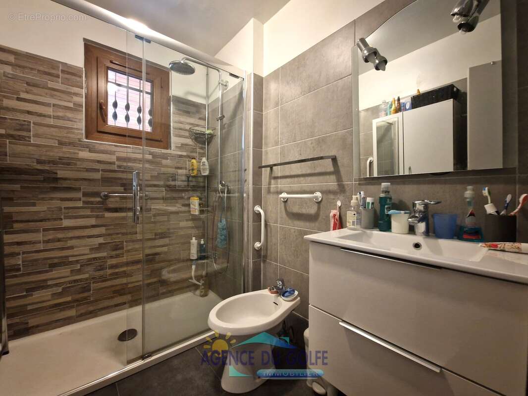 Villa de plain-pied T 4 avec piscine - photo 9