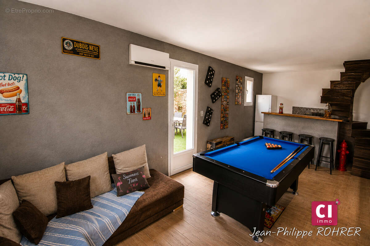 Maison récente 7 pièces avec piscine à vendre à Sainte-Anastasie-sur-Issole - photo 15