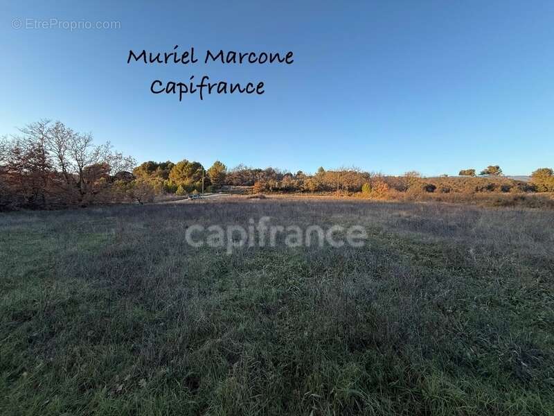 Terrain à CADENET