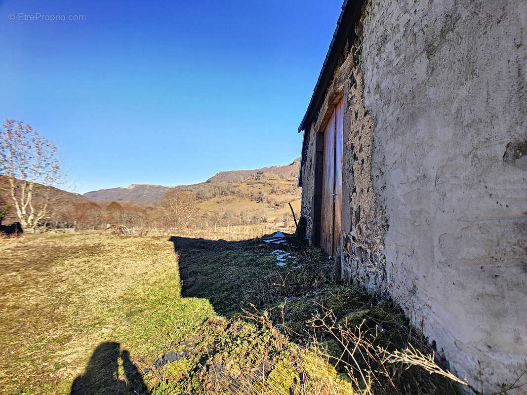 Maison à COMPAINS