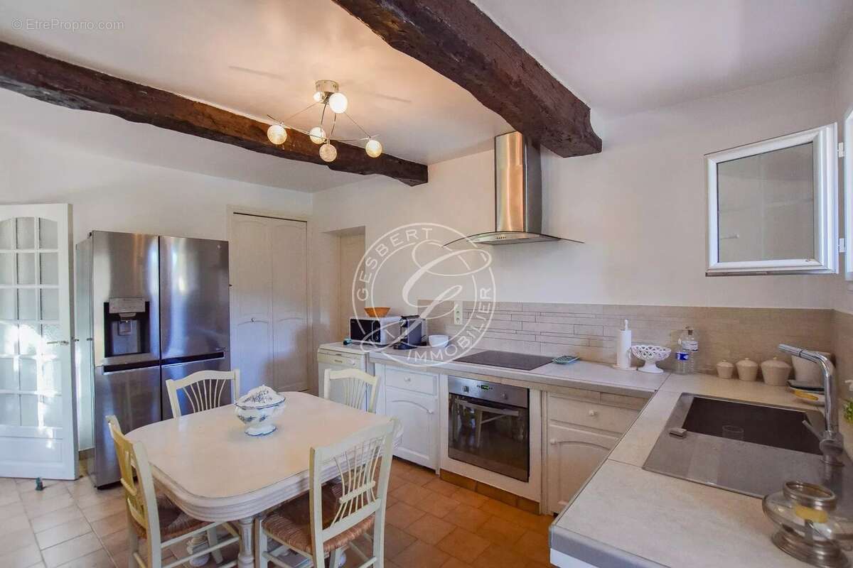 Maison à LORGUES