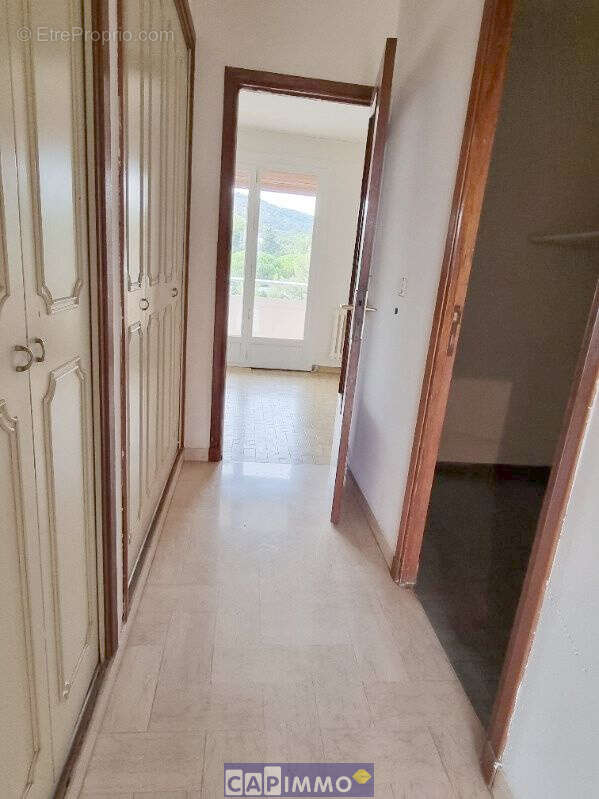 Appartement à HYERES