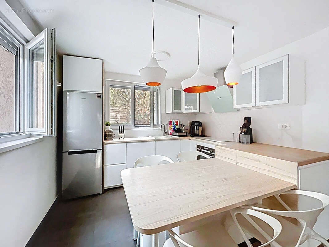 Maison à TASSIN-LA-DEMI-LUNE