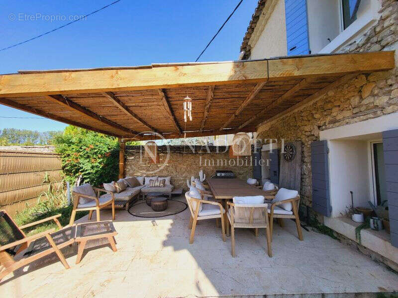 Maison à L'ISLE-SUR-LA-SORGUE