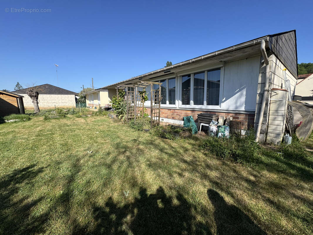 Maison de plain-pied avec jardin et atelier   À 5 minutes d'Anet - photo 2
