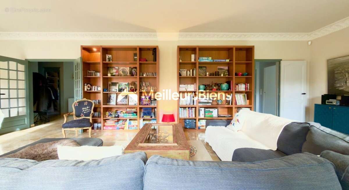 Maison à FEUCHEROLLES