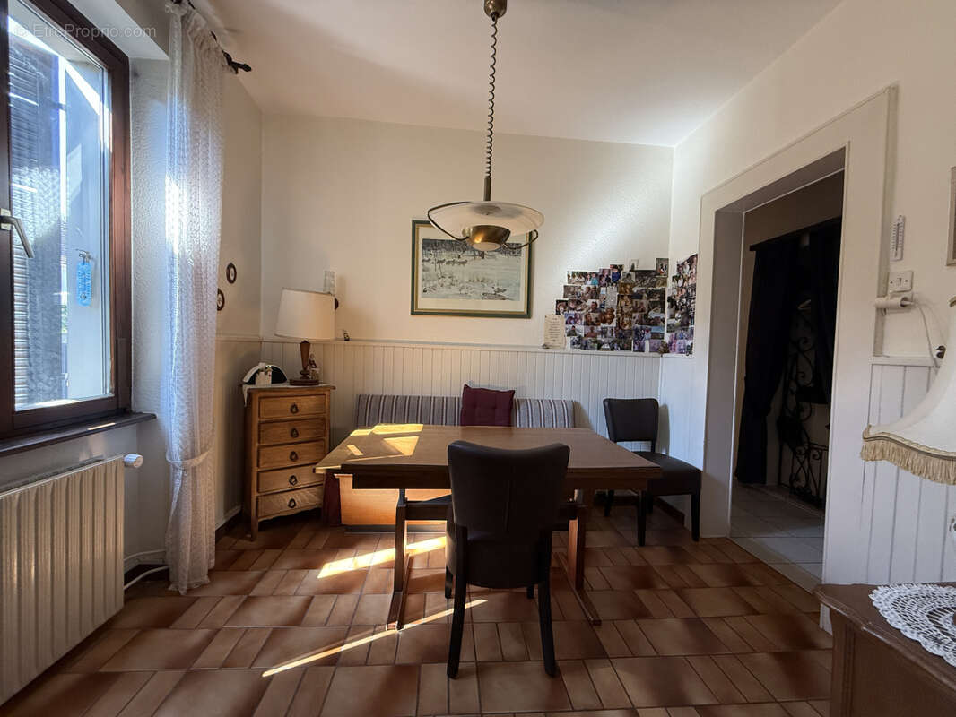 Mulhouse maison 6 pieces au calme de 120 m2 avec comble aménageable sur 2.88 ares clos et arboré - photo 7