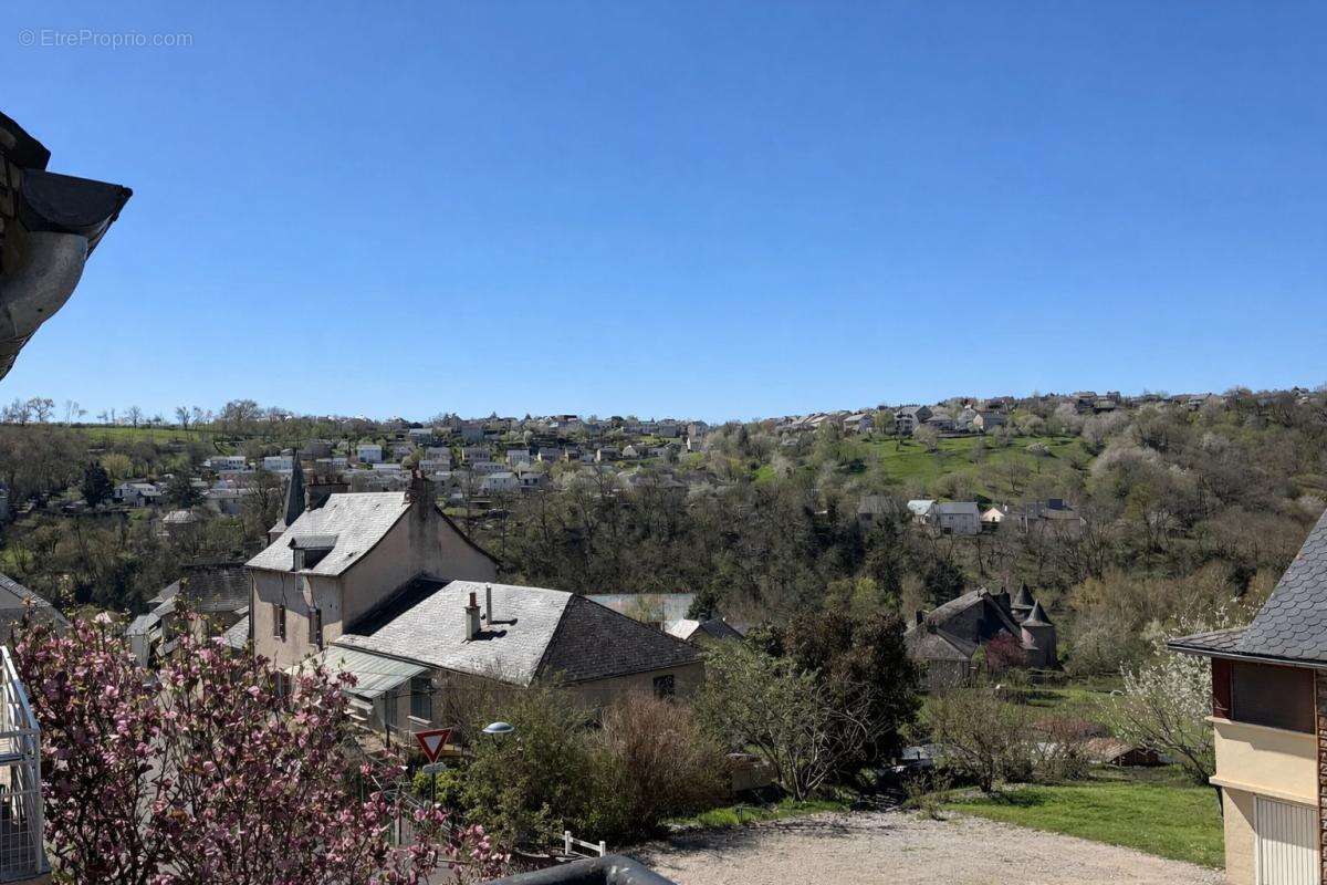 Maison à LE MONASTERE