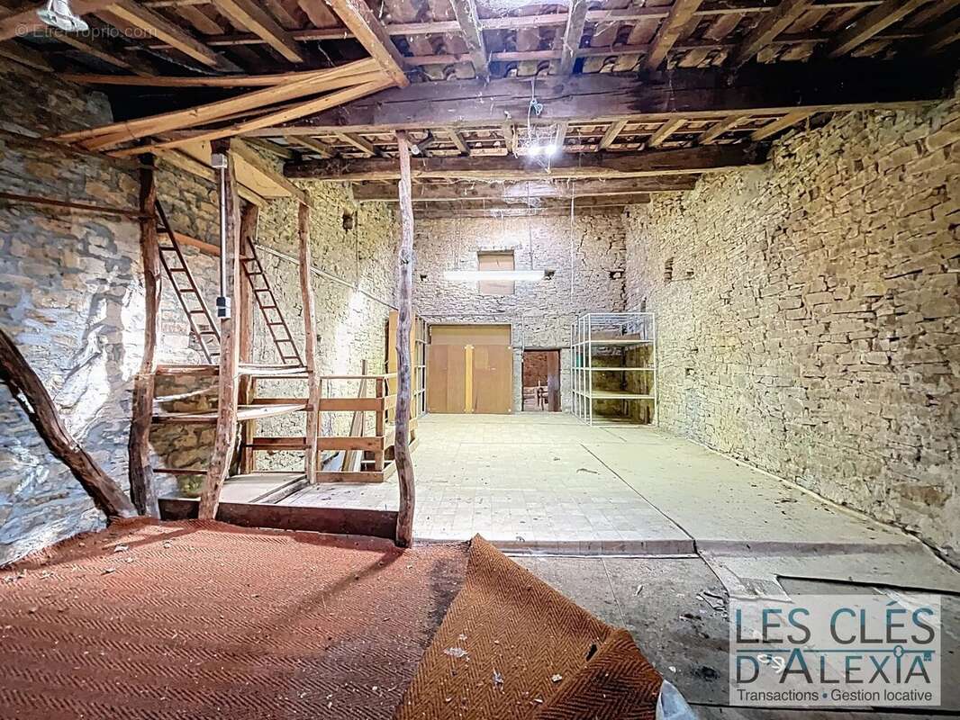 Appartement à JOUDES