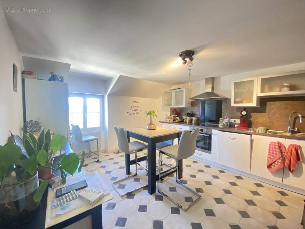 Appartement à UZERCHE