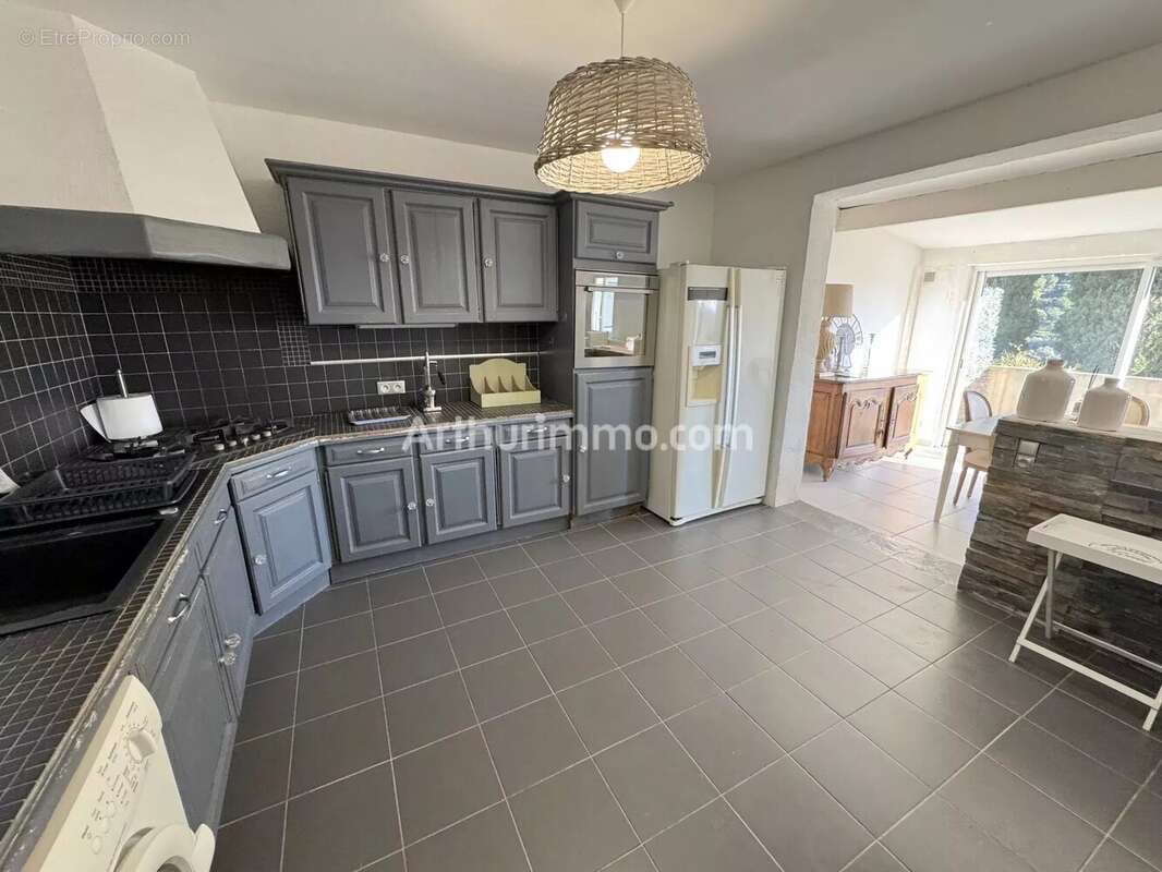 Maison à PLAN-DE-LA-TOUR