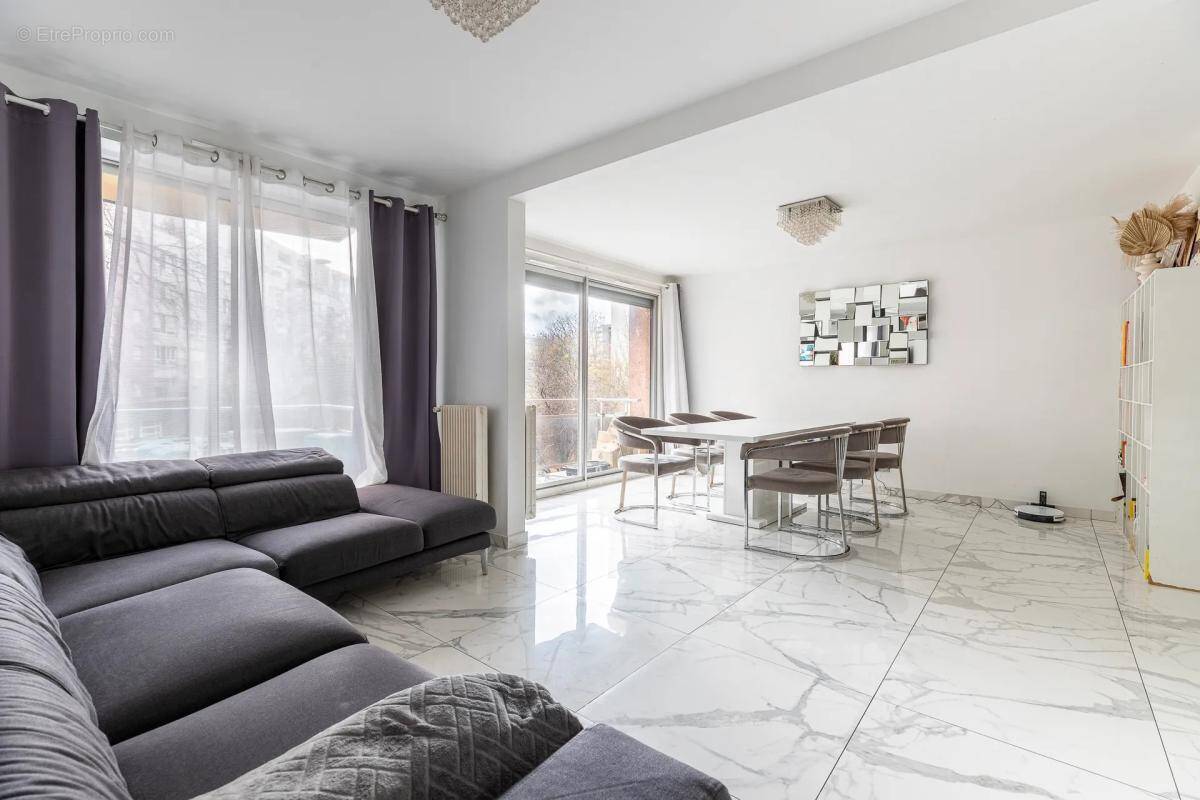 Appartement à PARIS-19E