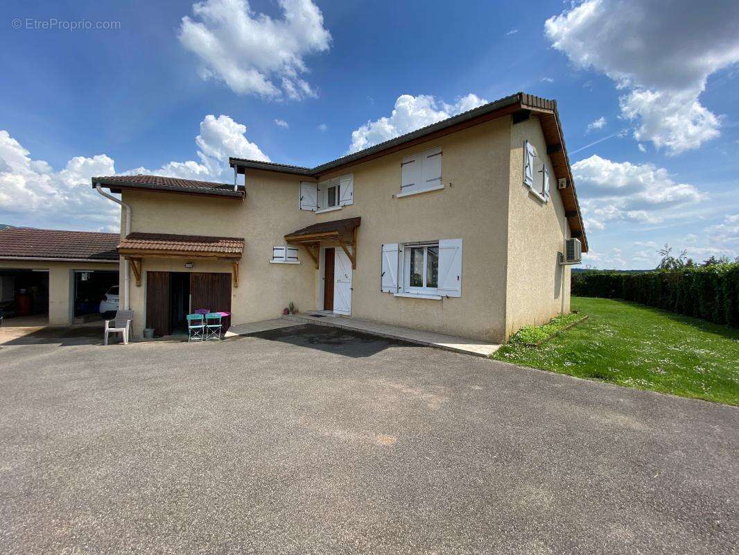 Maison à CREYS-MEPIEU