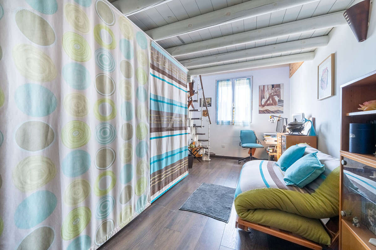 Maison à JOUY-LE-MOUTIER