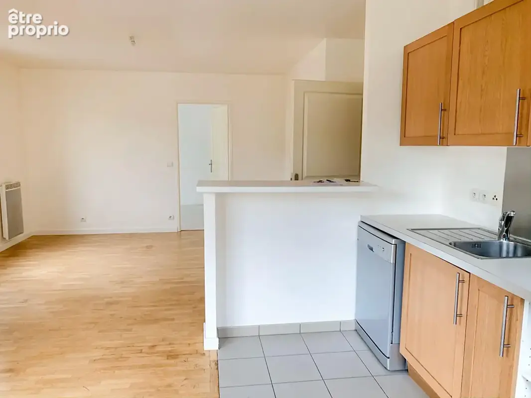 BUC Cerf volant Appartement F3 avec balcon, cave, parking et box - photo 3