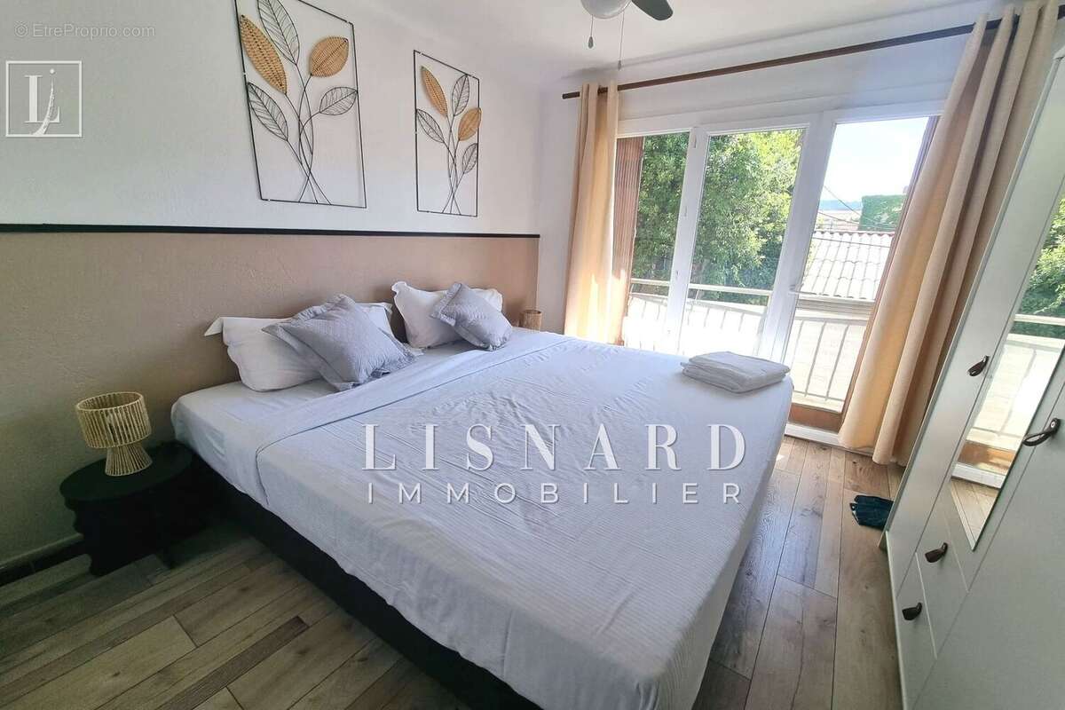 Appartement à VALLAURIS