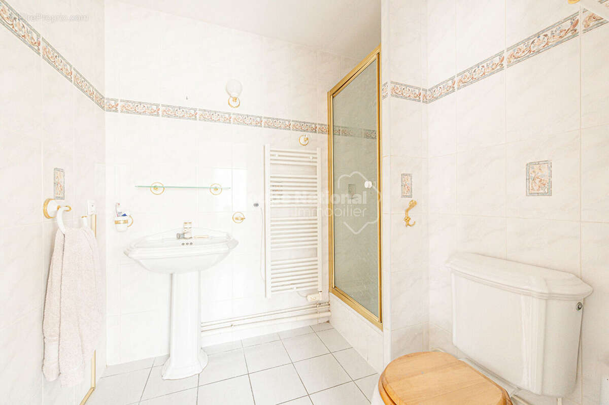 Maison Herblay Sur Seine de type F7 - photo 8