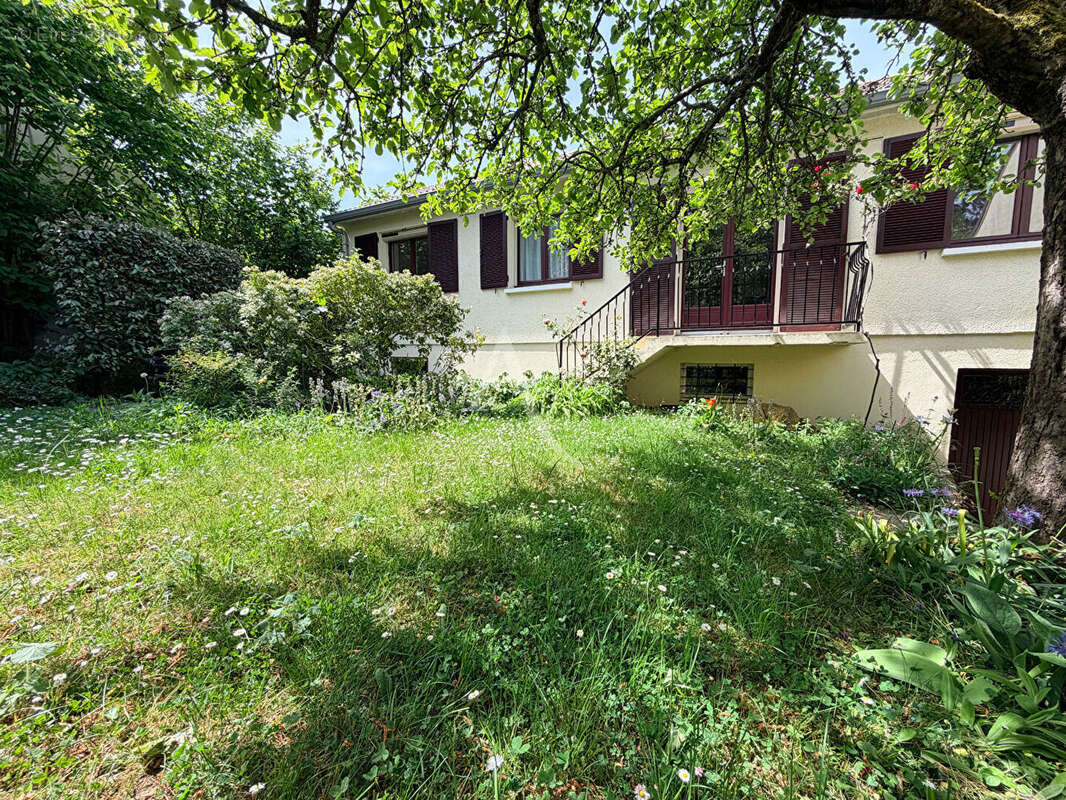 Maison à BURES-SUR-YVETTE