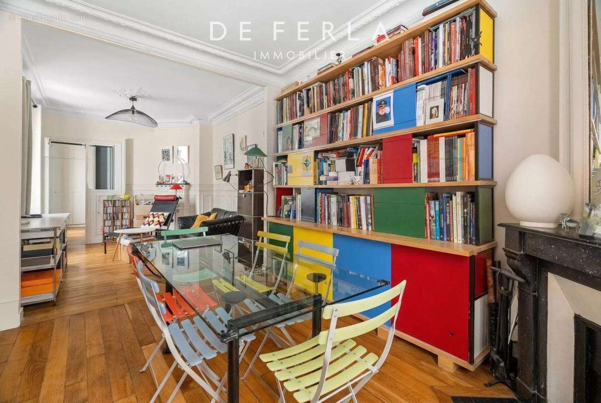 Appartement à PARIS-14E