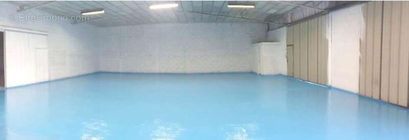 Commerce à FONTENAY-LE-COMTE