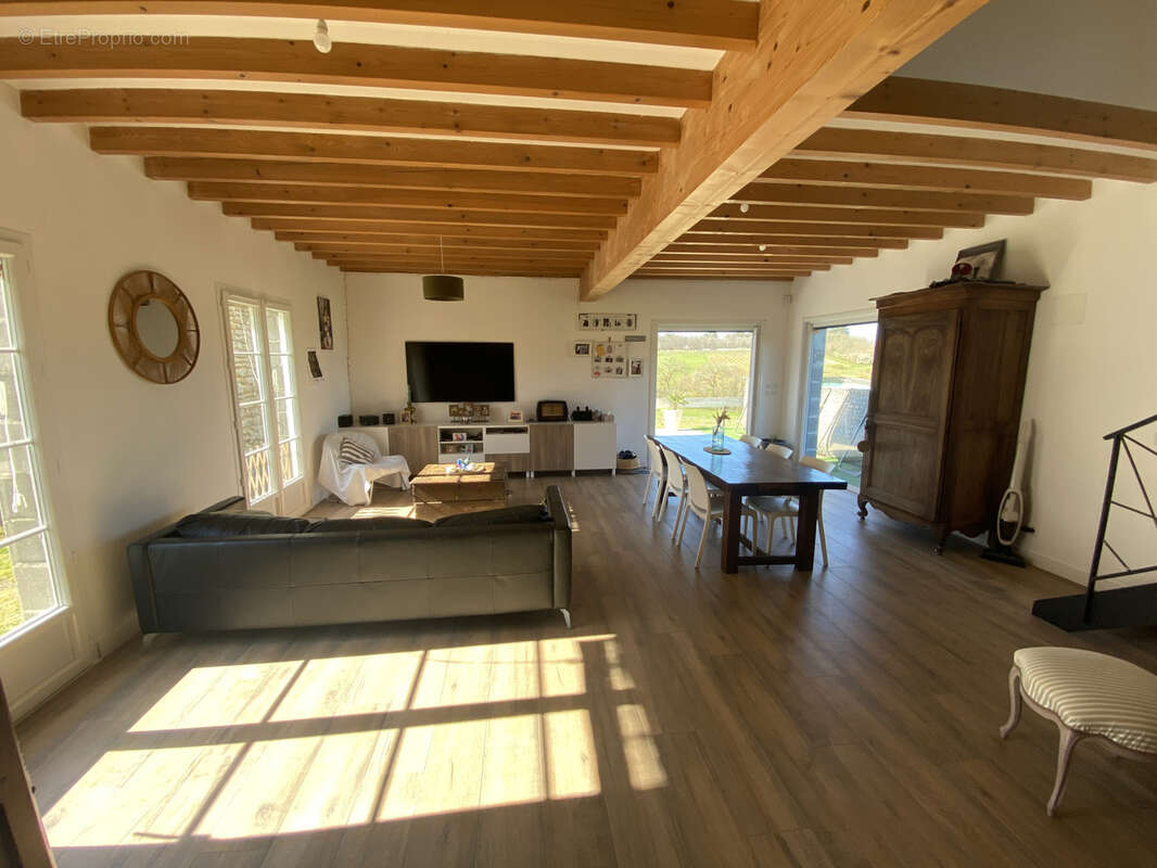Maison à LINARS