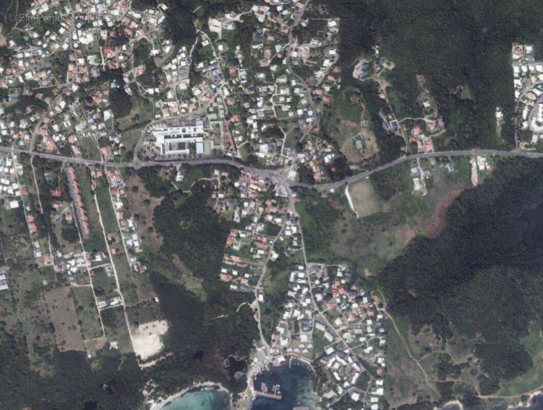 Terrain à LE GOSIER