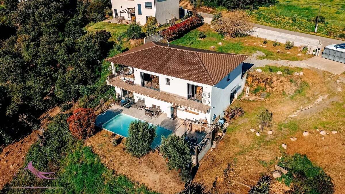 Maison à PRUNELLI-DI-FIUMORBO