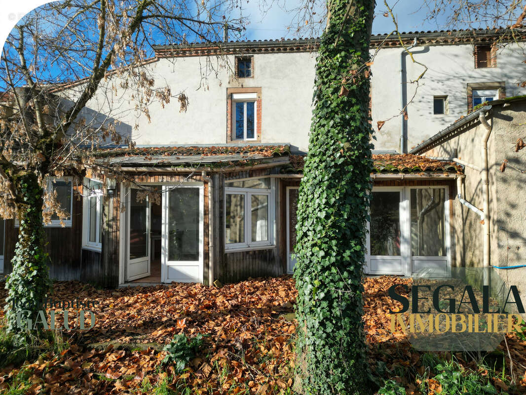 Maison à BLAYE-LES-MINES