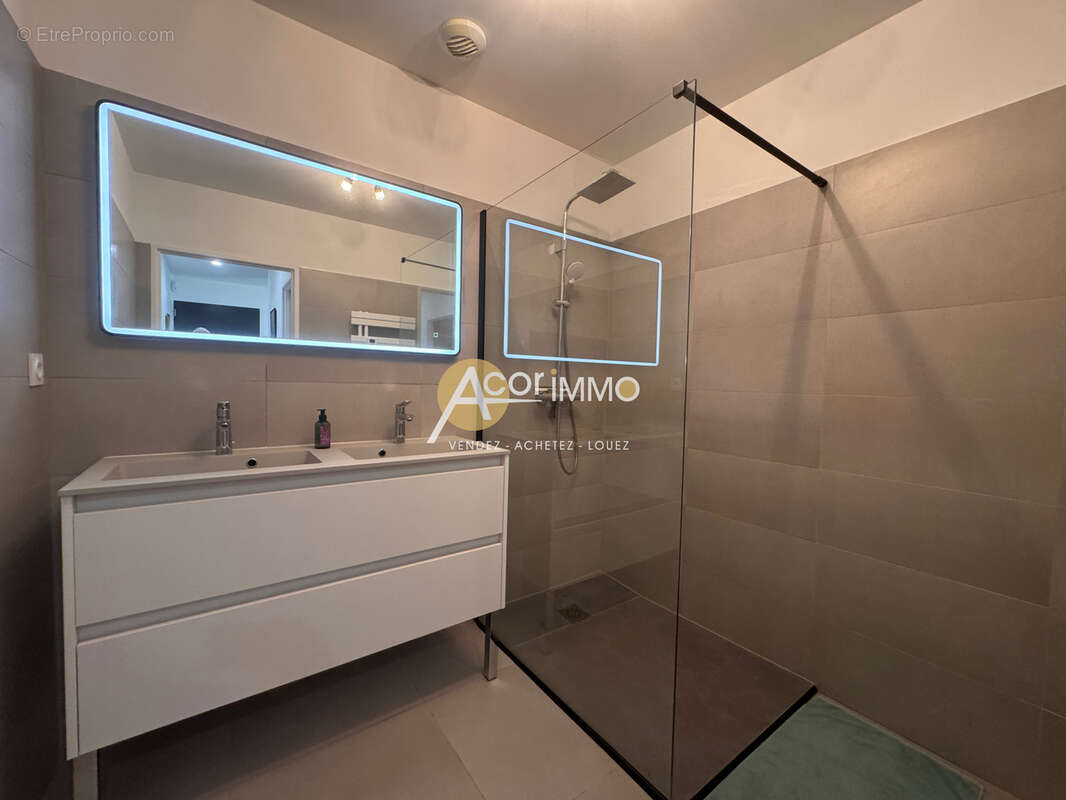 Appartement à SANARY-SUR-MER