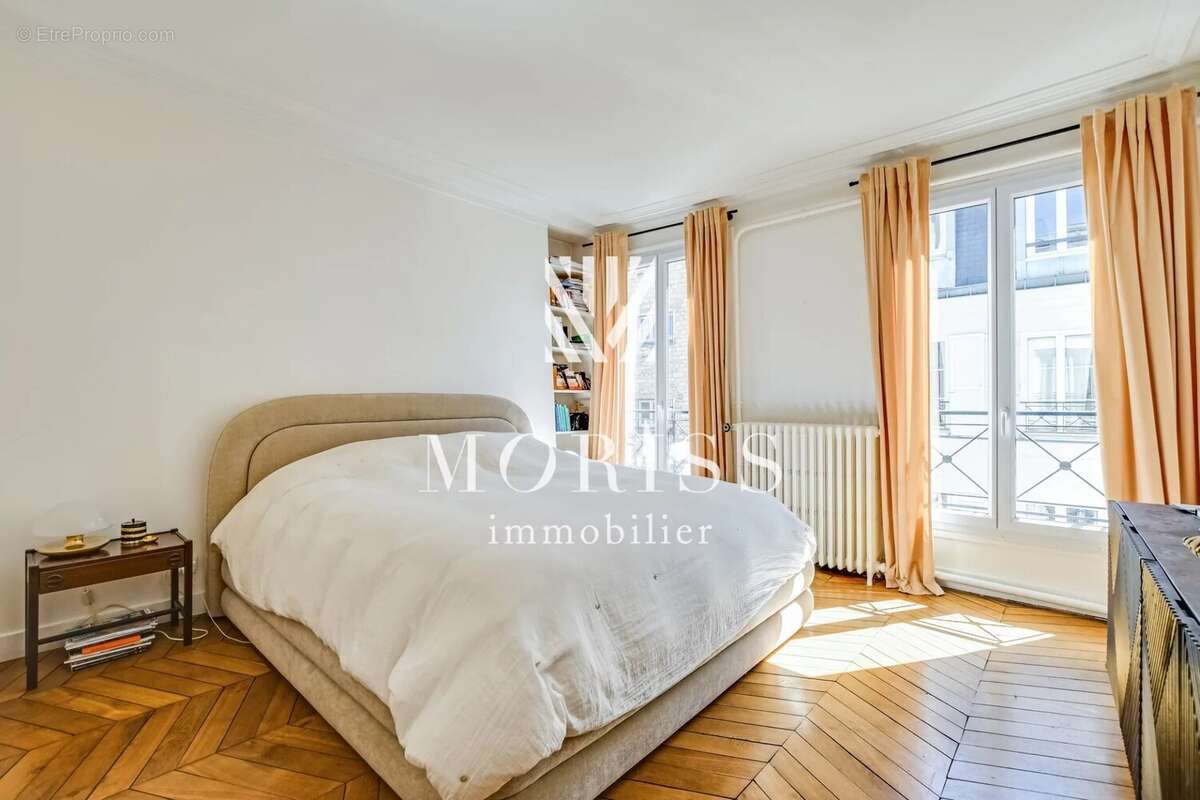 Appartement à PARIS-9E