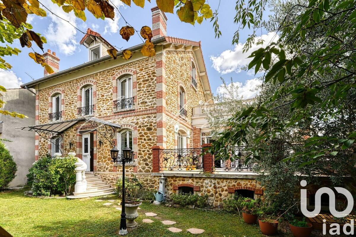 Photo 1 - Maison à LES PAVILLONS-SOUS-BOIS