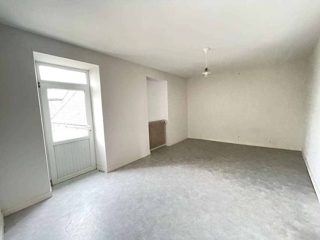 Appartement à CORAY