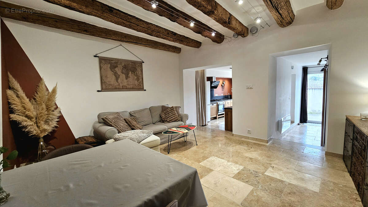 Maison à GIGNAC-LA-NERTHE