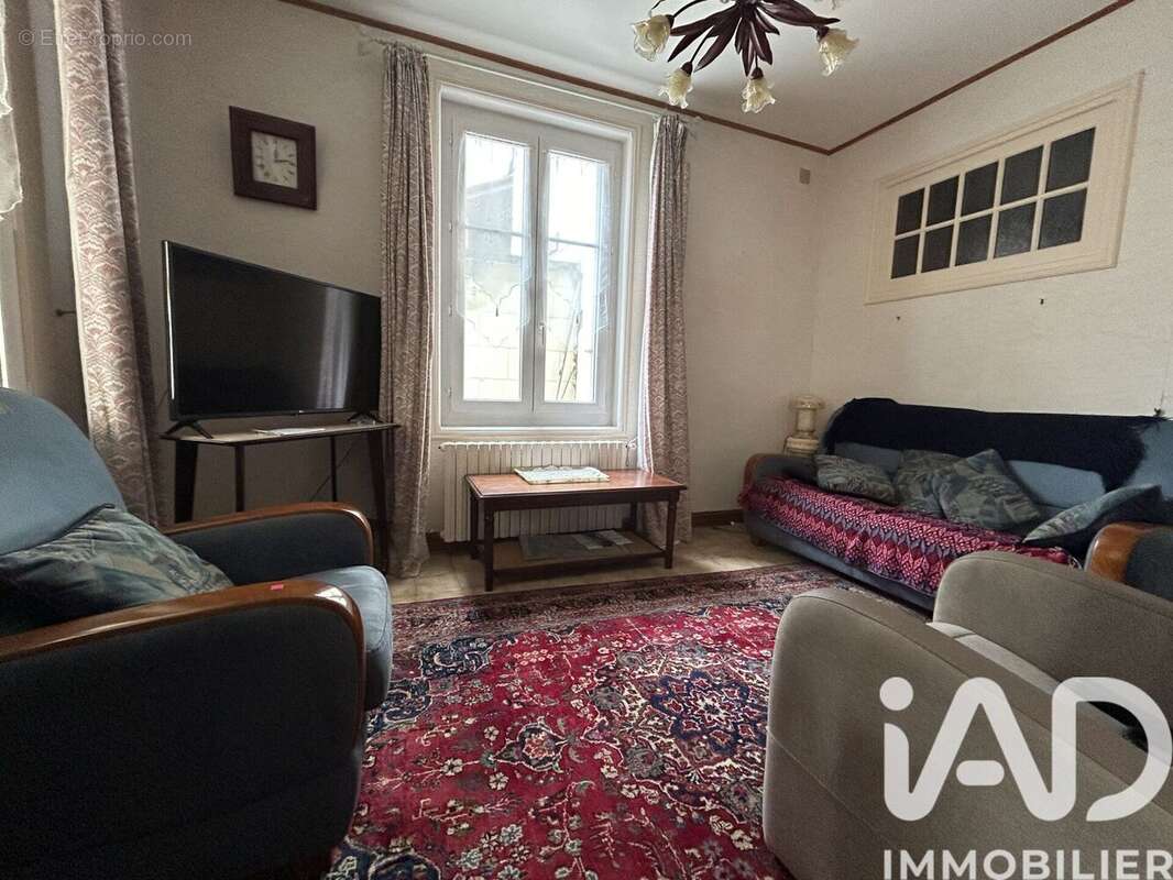 Maison 215 m² à Turquant  - photo 3