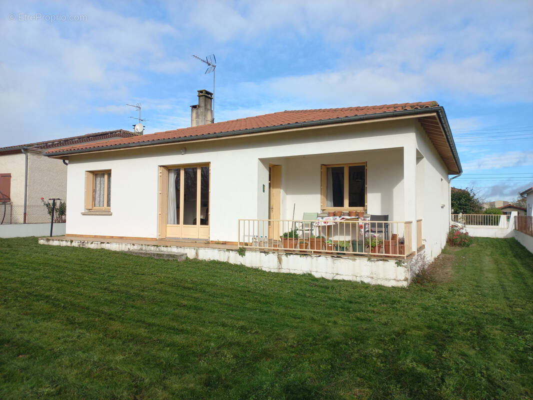 Maison à MIRANDE