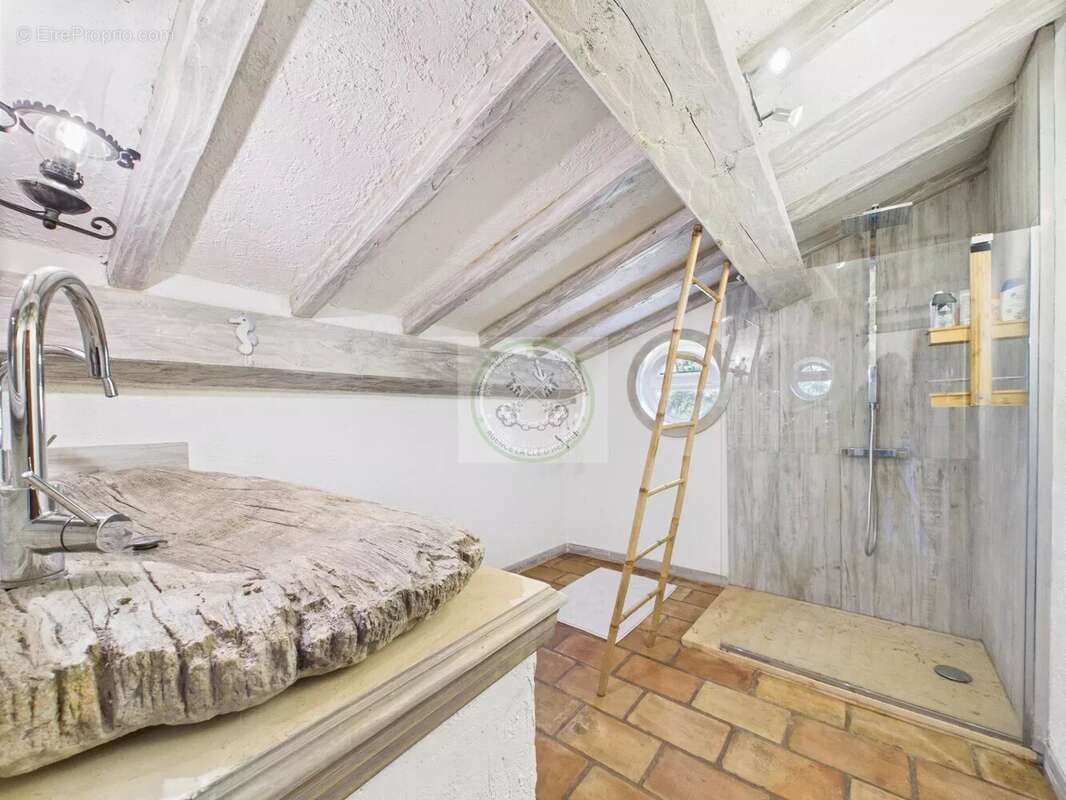 À vendre -Domaine d'exception .  Maison d'hôtes de 2ha - Puget-sur-Argens - photo 11