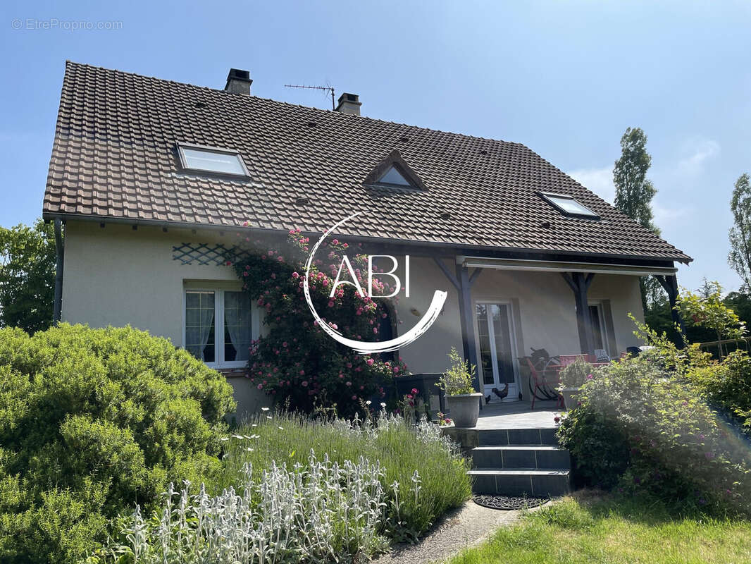 Maison à JOUE-DU-BOIS