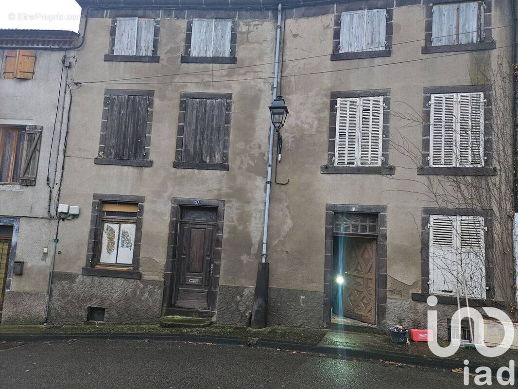 Photo 1 - Maison à MARINGUES