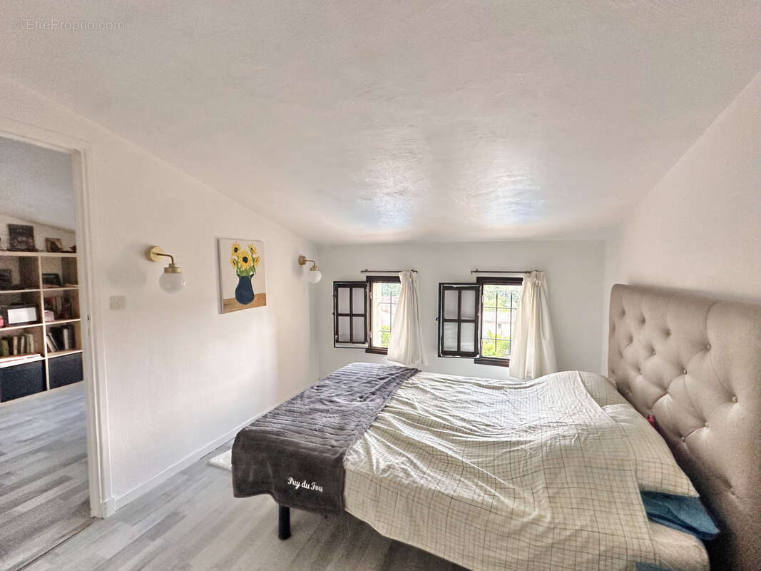 Appartement à PEYMEINADE